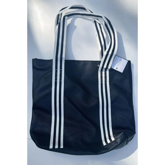 Tote Bag from Macy's - Black Faux Leather New With Tag - Picture 4 of 8